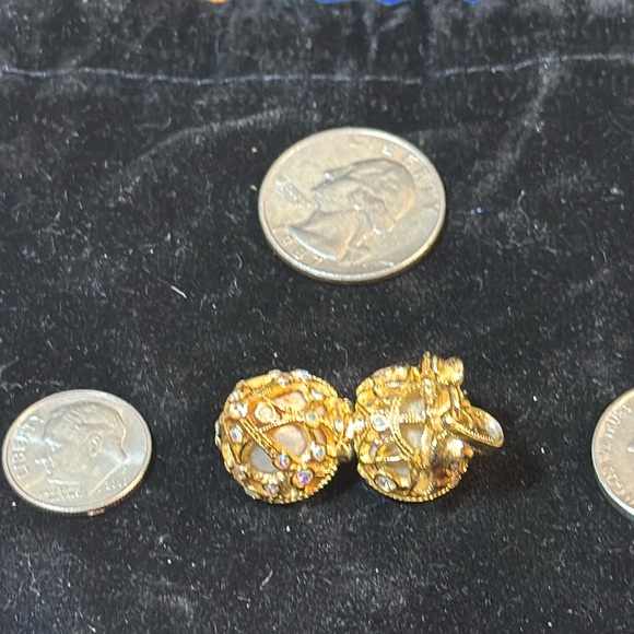 JOAN RIVERS Faberge Royal Egg Pendant Secret of the Scroll - Picture 4 of 5